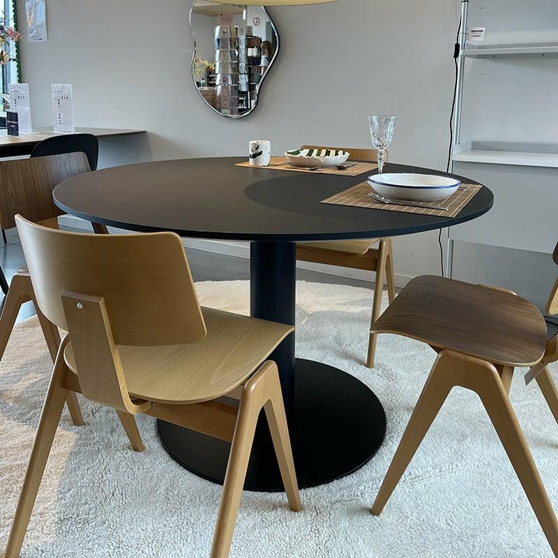 Table Ronde In Between Sk12 Ø120 Cm – Stratifié Noir – Base Noire (Showroom) – &Tradition  | Tables Mobilier Tables